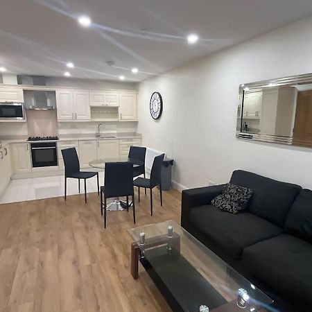 City Beach Gem 5 Adult Spaces Plus Child Dublin Luaran gambar