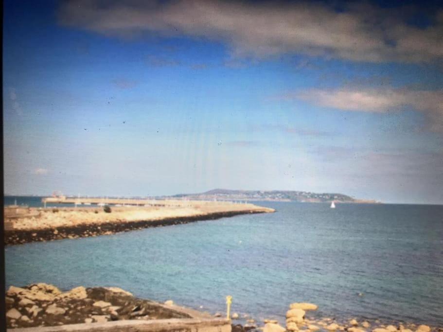 City Beach Gem 5 Adult Spaces Plus Child Dublin Luaran gambar