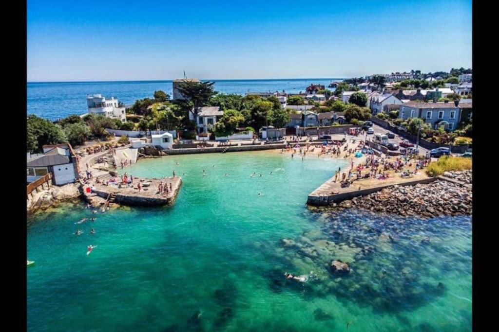 City Beach Gem 5 Adult Spaces Plus Child Dublin Luaran gambar